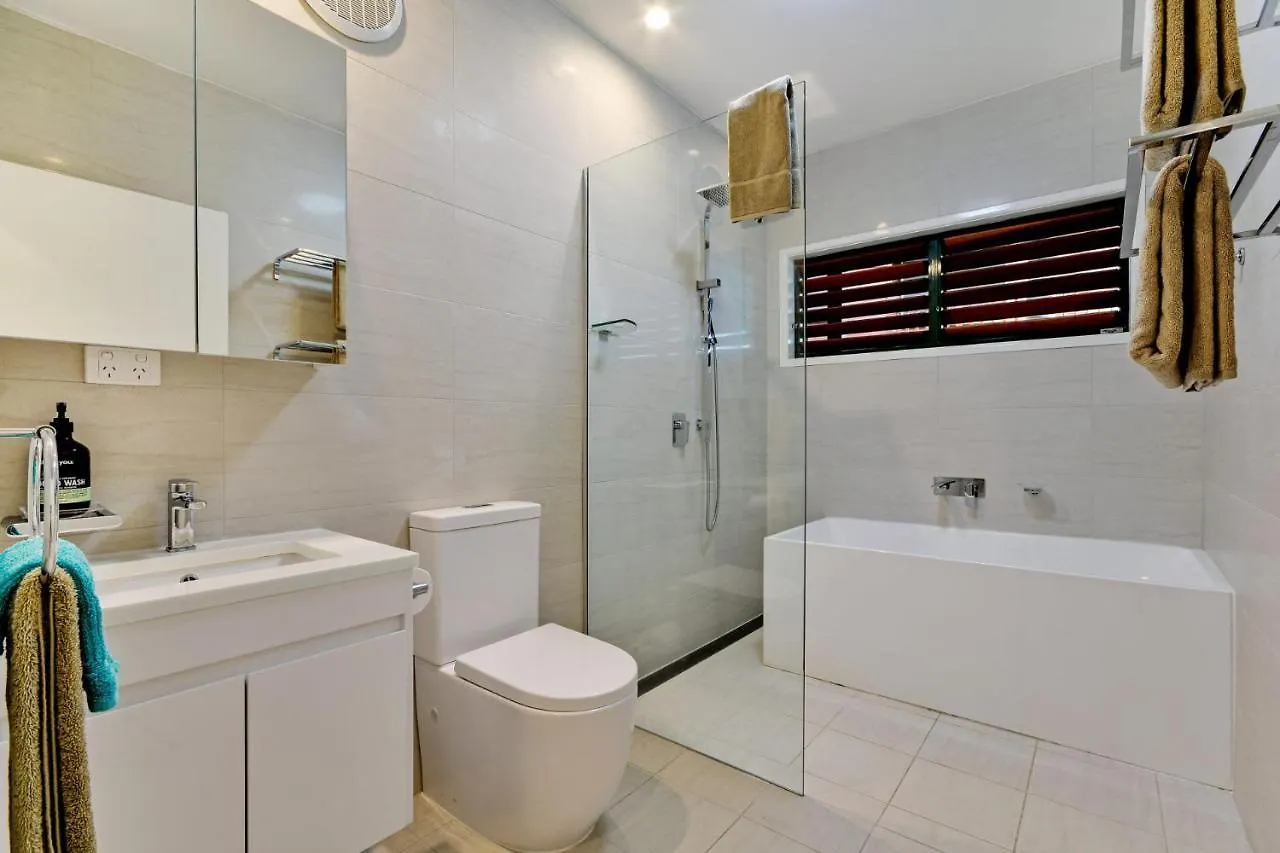 Дом отдыха Casuarina 16 - 3 Bedroom House With 180 Degree Ocean Views, Buggy & Valet Service Остров Гамильтон